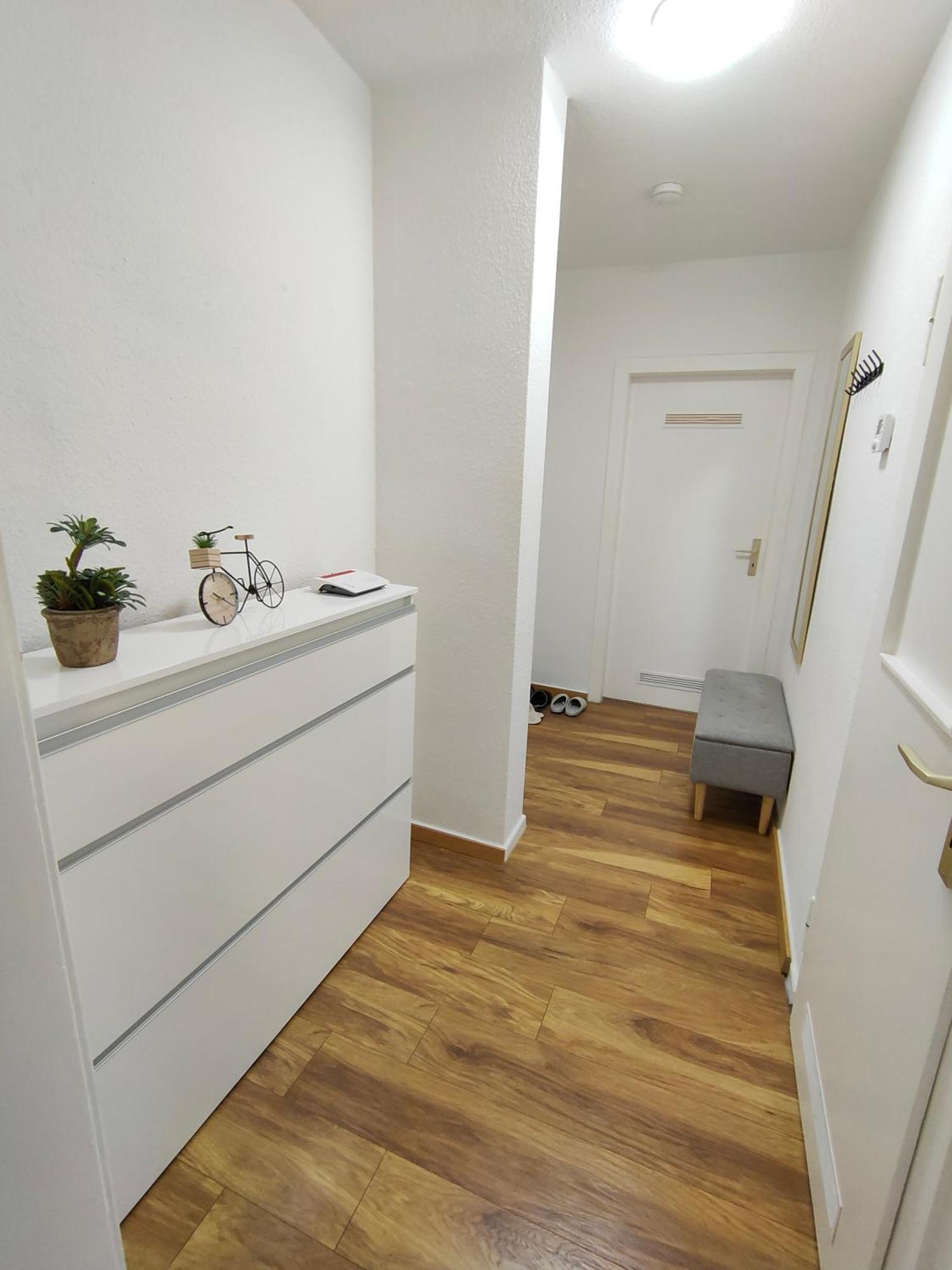 Large Central Apartment - Modern & Fully Equipped - Near Fair โคโลญ ภายนอก รูปภาพ