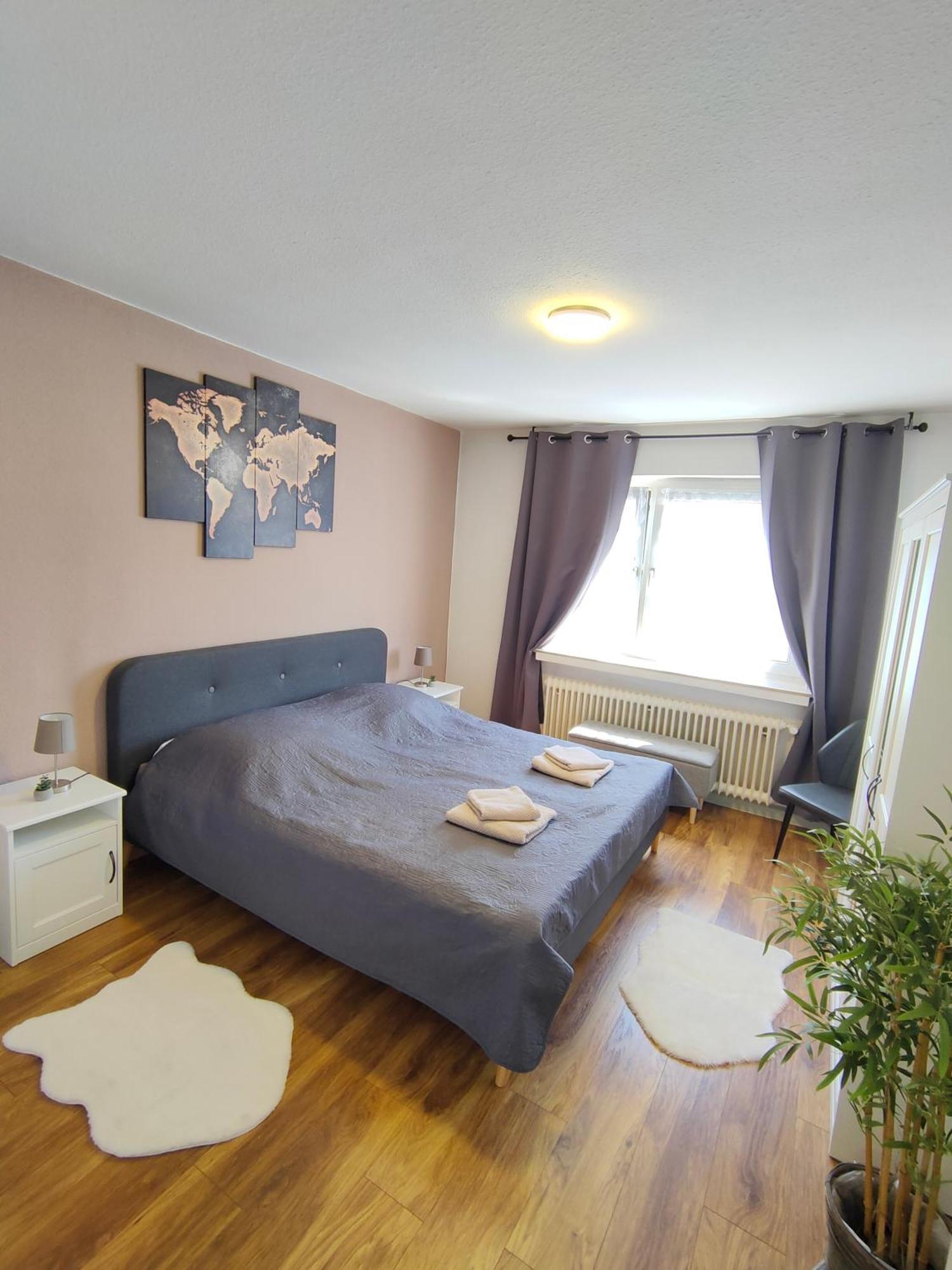 Large Central Apartment - Modern & Fully Equipped - Near Fair โคโลญ ภายนอก รูปภาพ